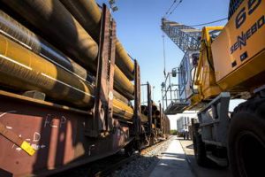 Neuer, eigener Bahnhof für den Transport von Rohren und Stahl bei Solines