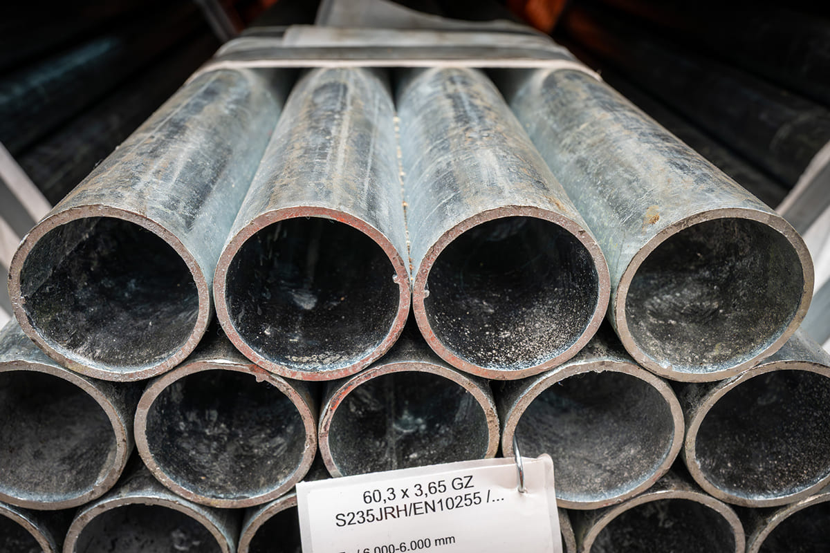 Detailfoto verzinkte Rohre Ø 60,3 x 3,65 mm